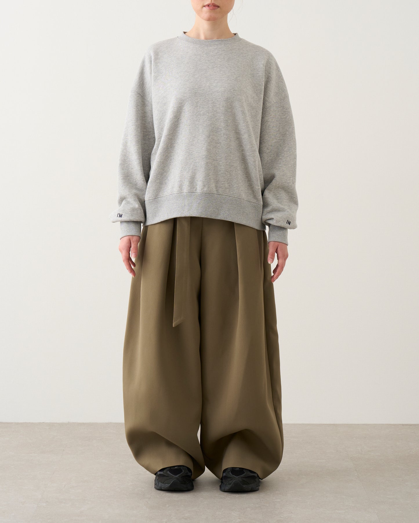 I'M IN ロゴスウェットトップス_Gray