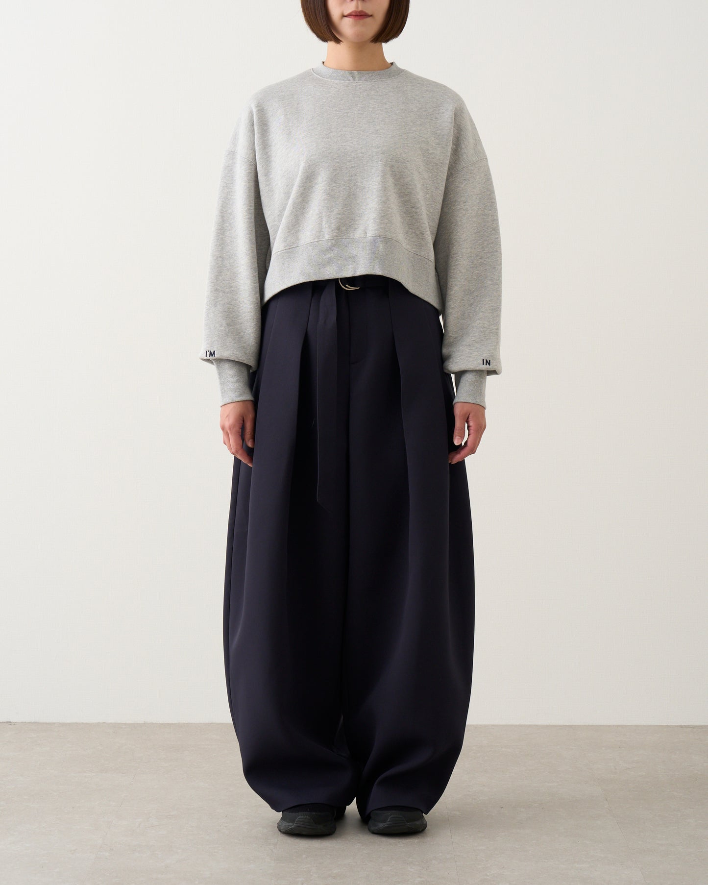 I'M IN ロゴスウェットトップス_Gray