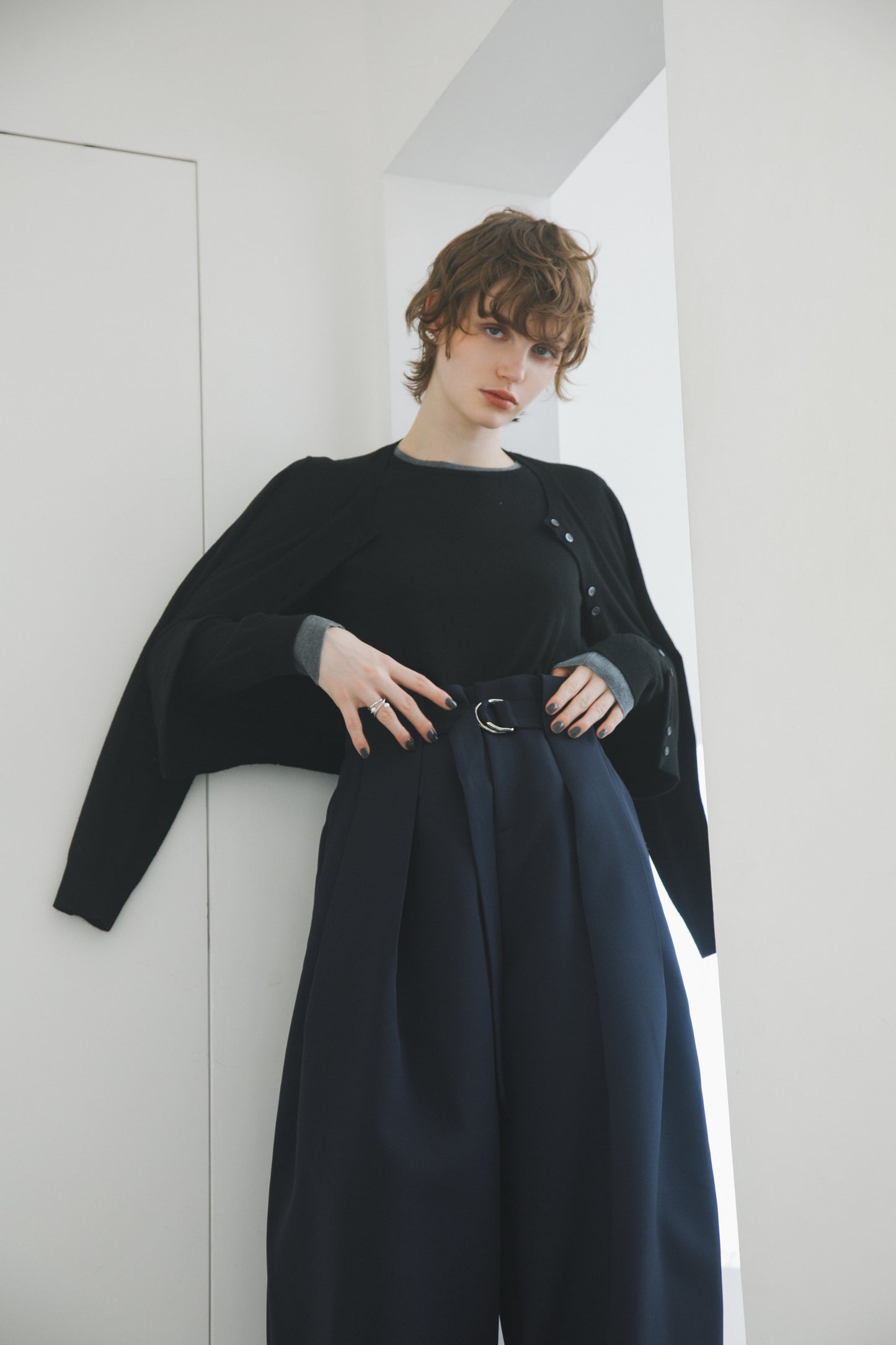 タックベルトパンツ_Navy