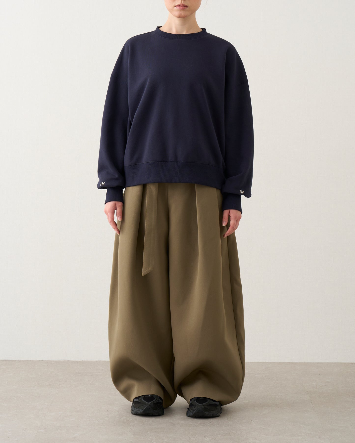 I'M IN ロゴスウェットトップス_Navy